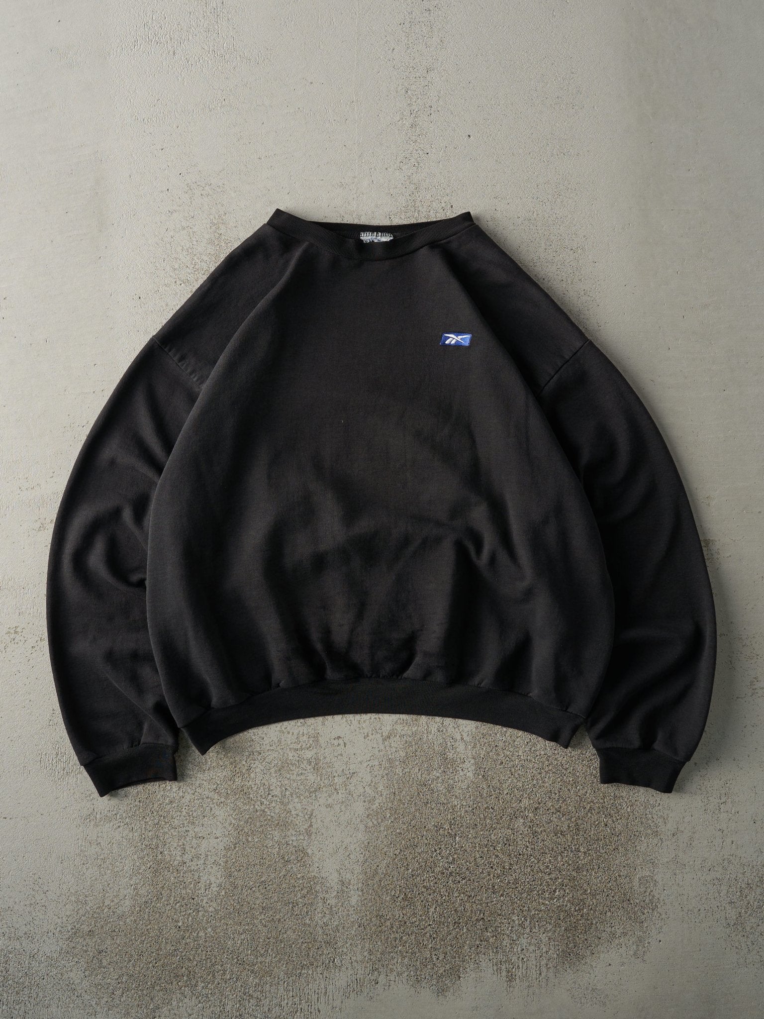Vintage 90s Black Embroidered Reebok Crewneck (M/L)