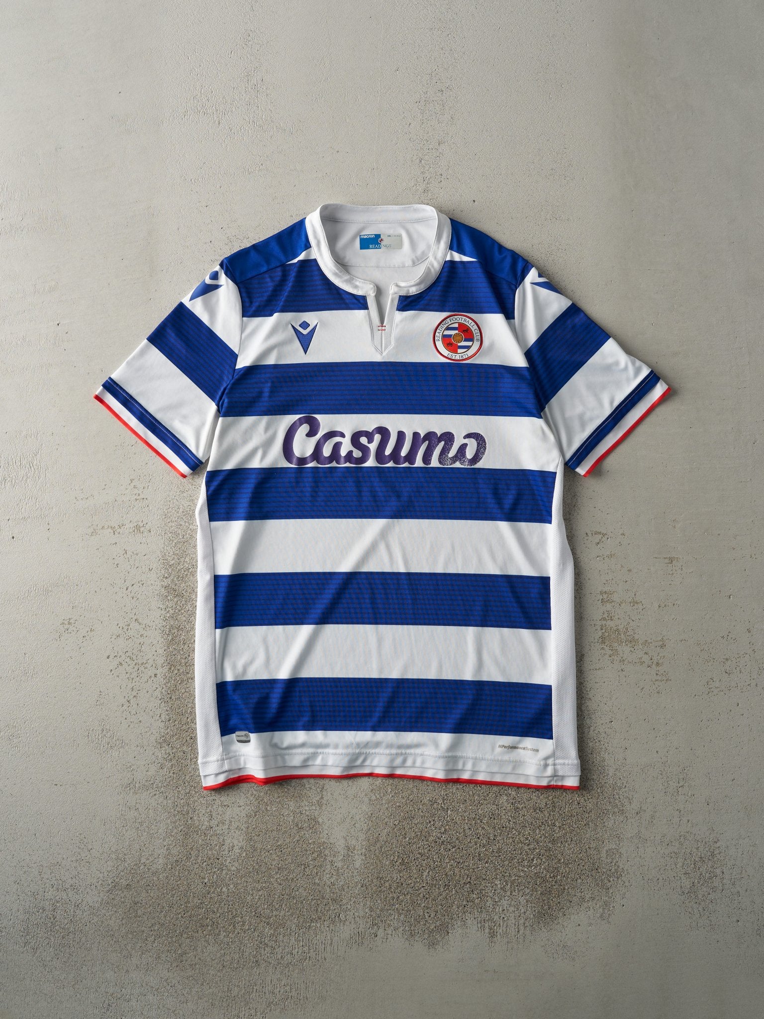 Vintage 90s White & Blue Striped Reading F.C. Soccer Jersey (L)