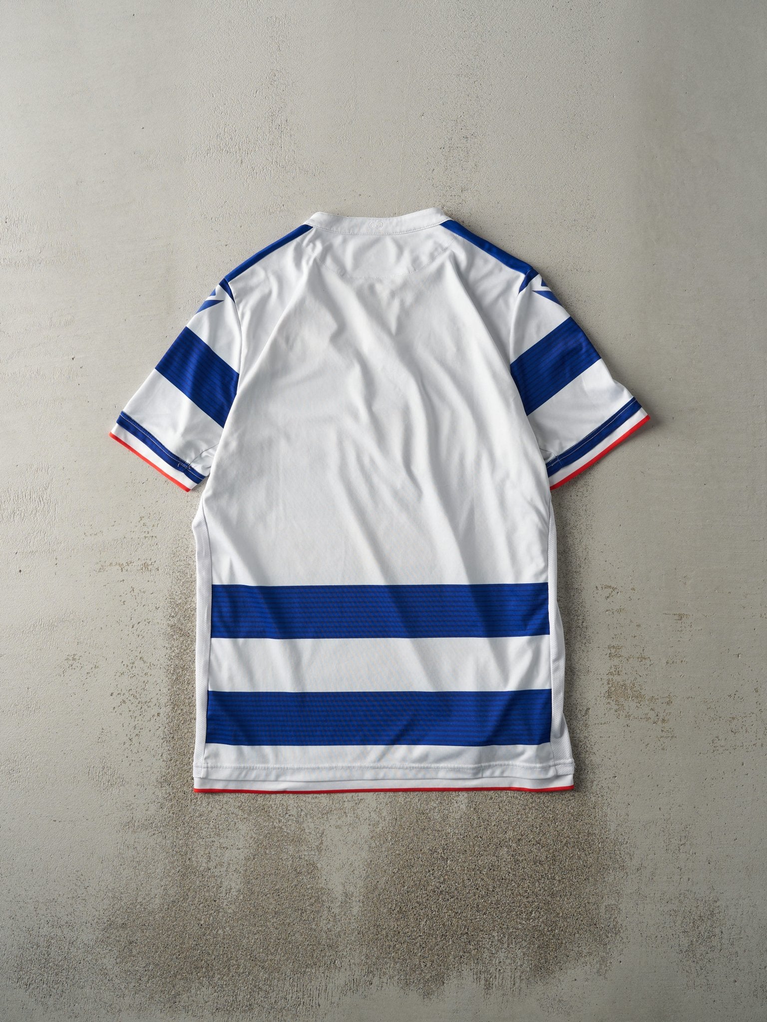Vintage 90s White & Blue Striped Reading F.C. Soccer Jersey (L)