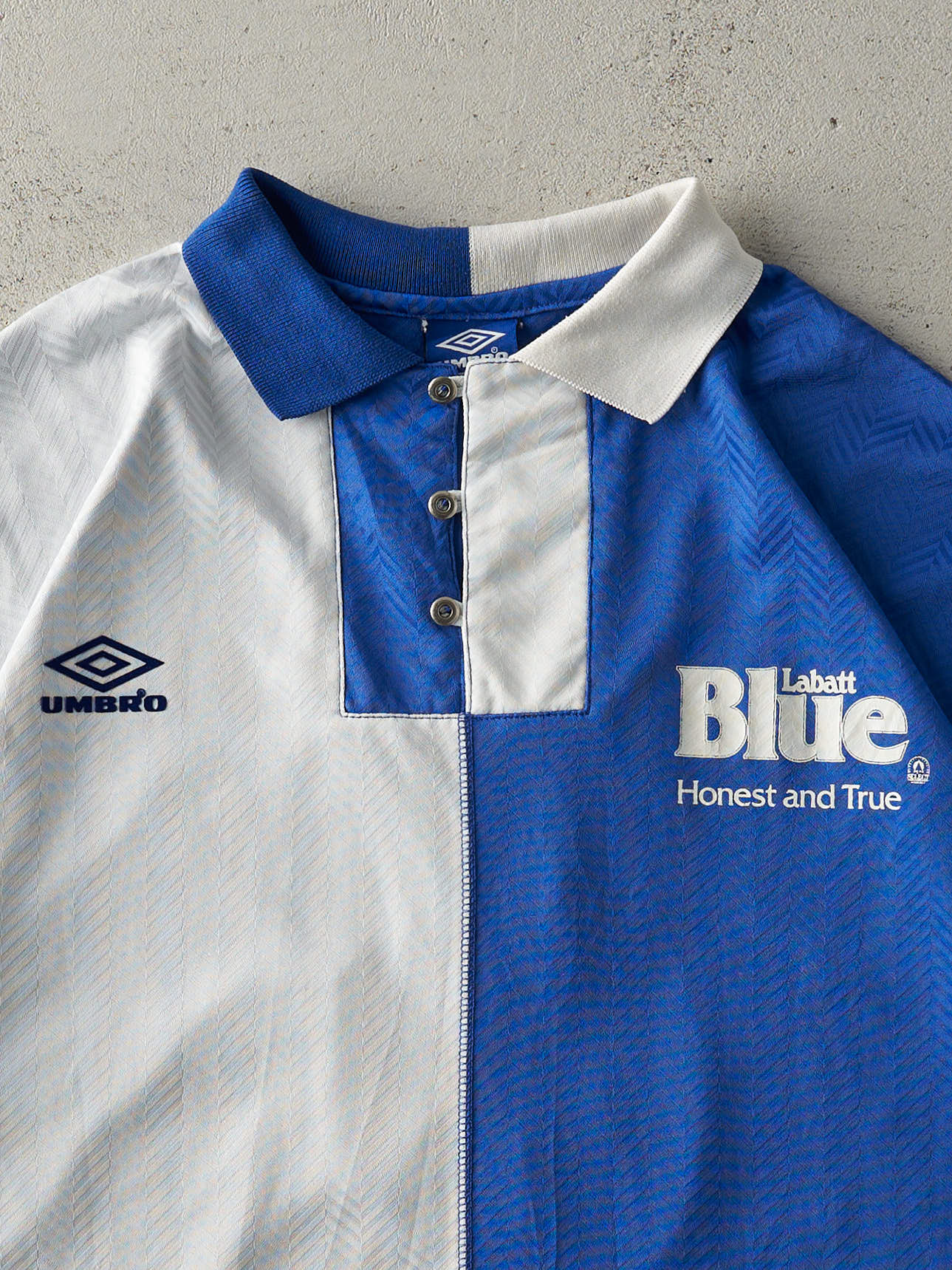 Vintage 90s Blue & White Umbro Labatt Blue Soccer Jersey (XL)