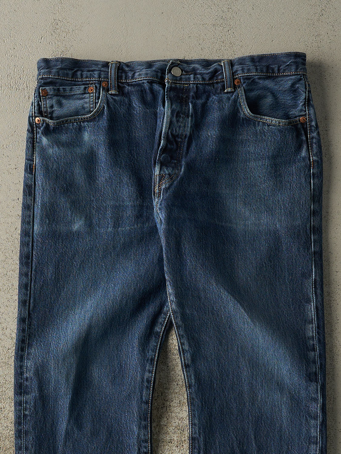 Vintage Y2K Dark Wash Levi's 501 Jeans (35x29)