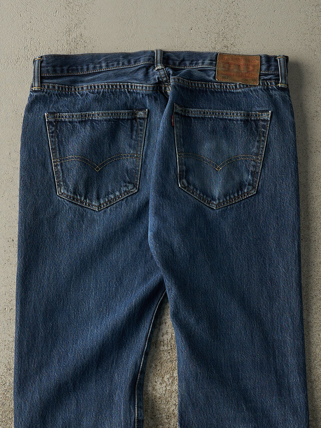 Vintage Y2K Dark Wash Levi's 501 Jeans (35x29)