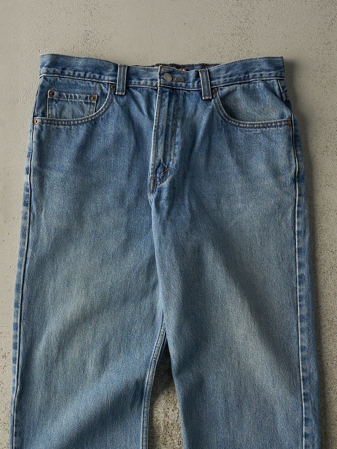 Vintage Y2K Mid Wash Levi's 550 Relaxed Fit Jeans (34x29.5)