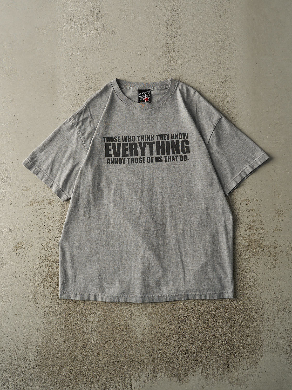 Vintage 04' Grey "Know Everything" Slogan Tee (L/XL)