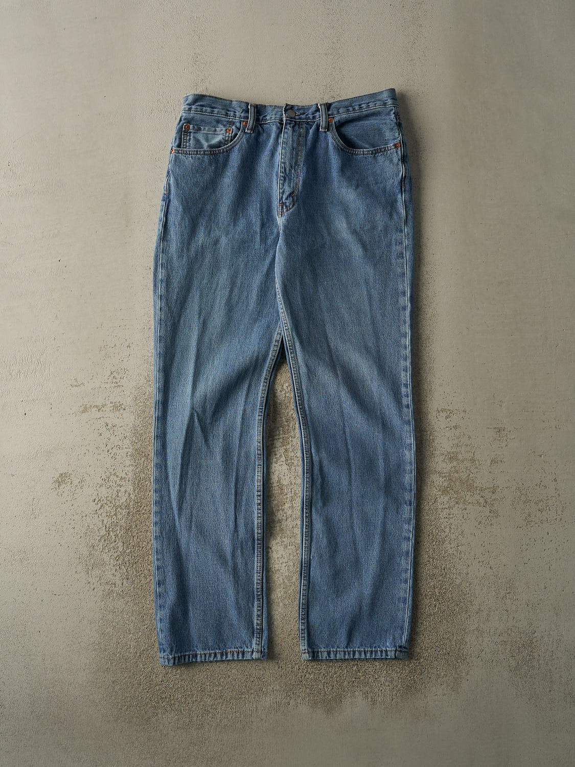 Vintage Y2K Mid Wash Levi's 516 Jeans (35.5x33)