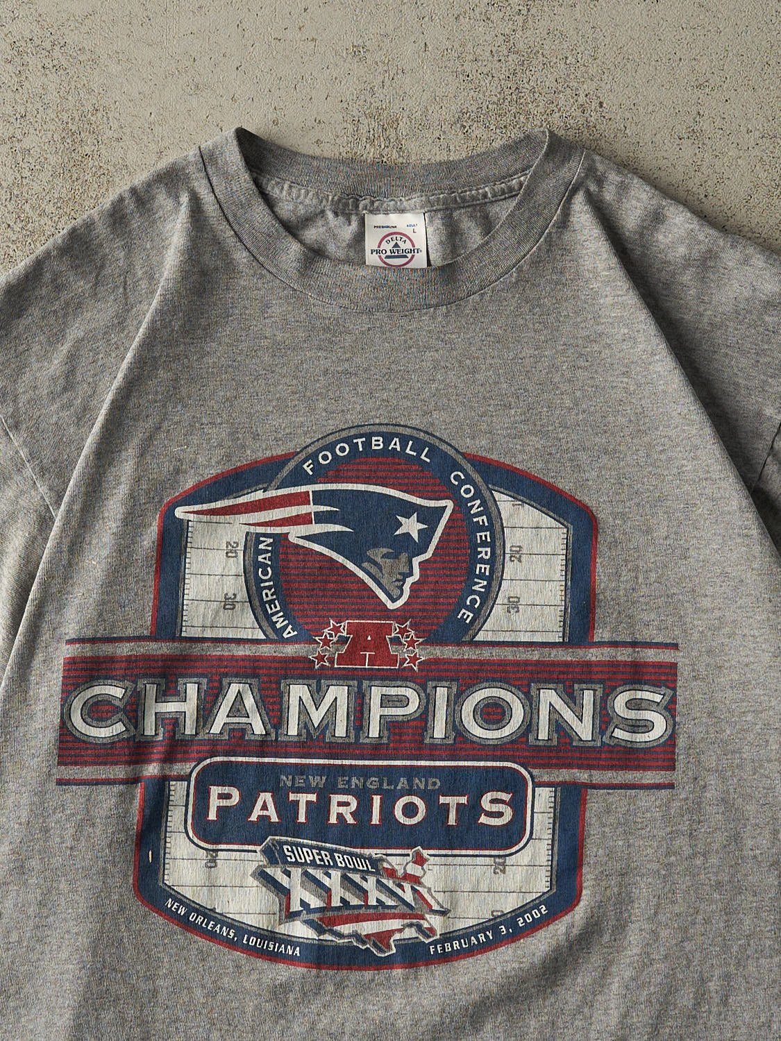 Vintage 02' Grey New England Patriots Super Bowl XXXVI Champions Tee (M/L)