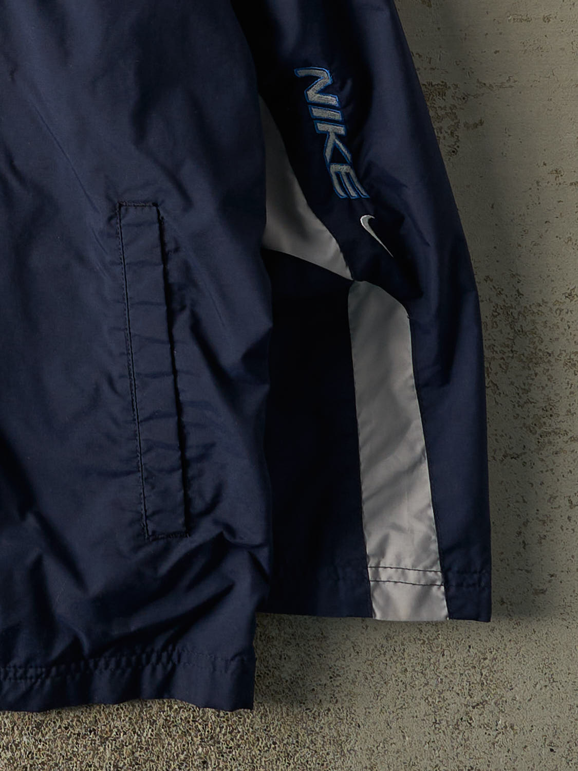 Vintage Y2K Navy Blue Nike Wind Breaker Jacket (L/XL)