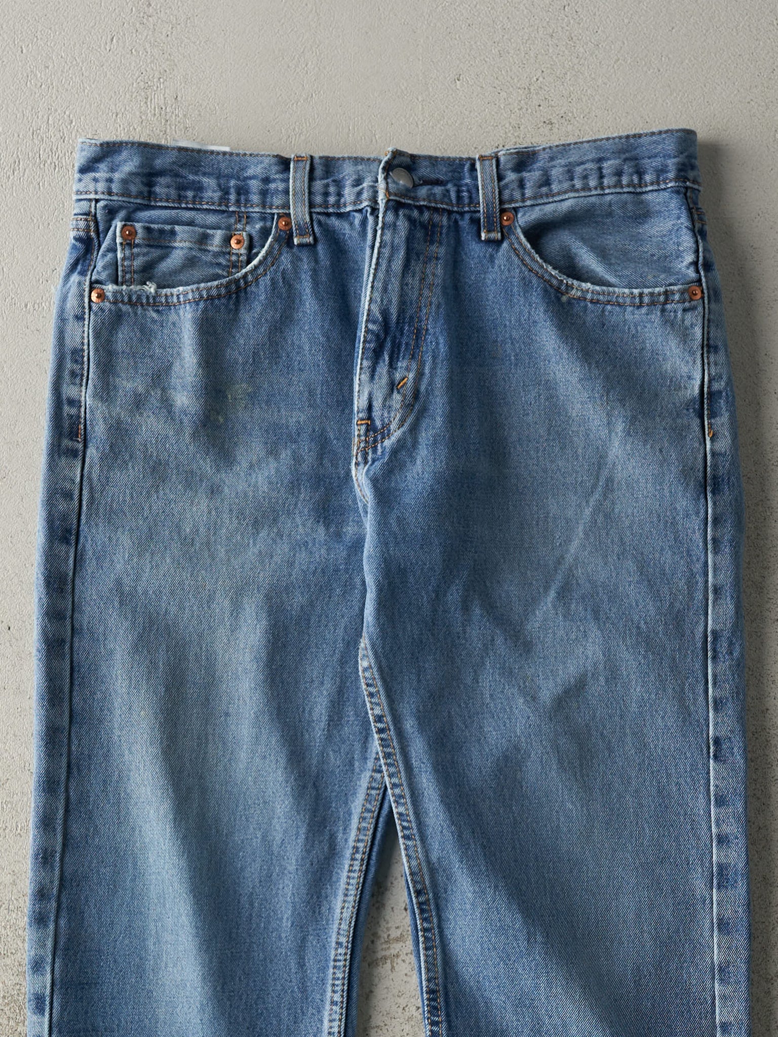 Vintage Y2K Mid Wash Levi's 505 Jeans (33.5x31)