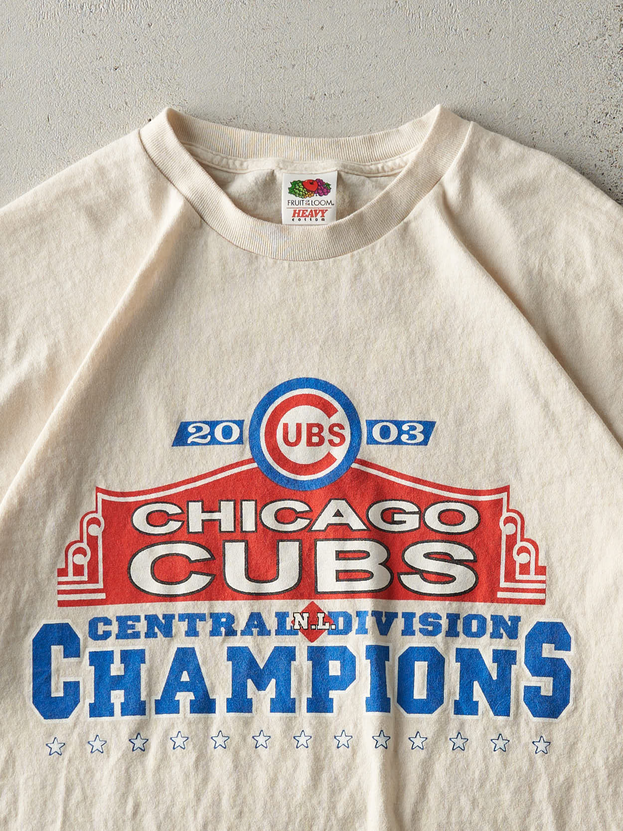 Vintage 03' Beige Chicago Cubs Central Division Champions Tee (M/L)