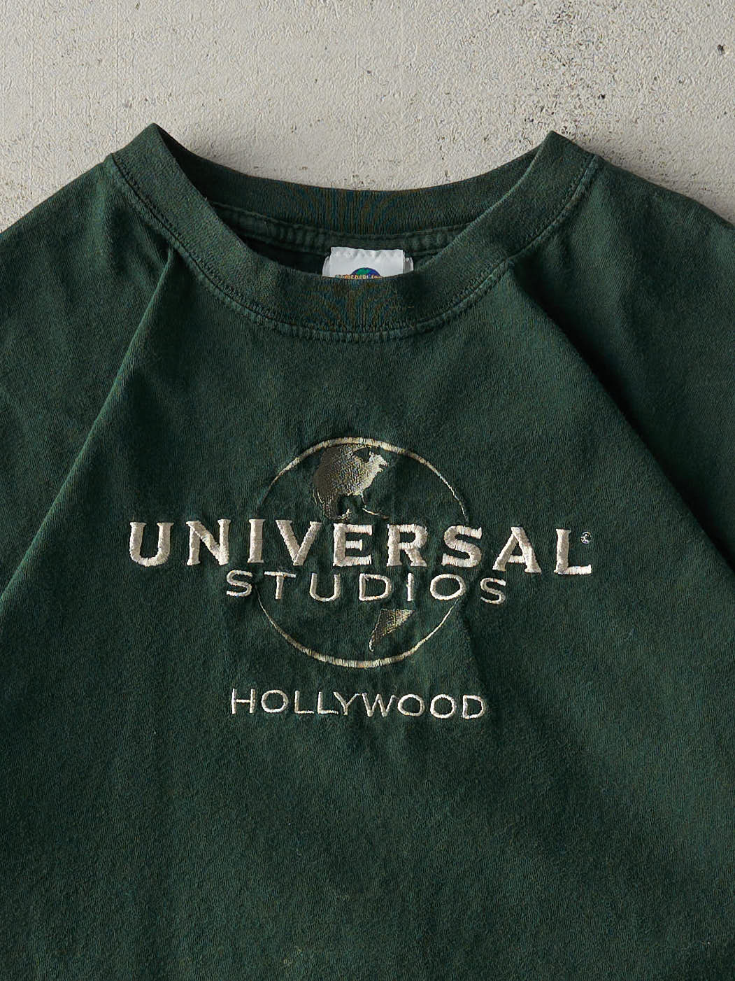 Vintage Y2K Forest Green Embroidered Universal Studios Hollywood Tee (M)