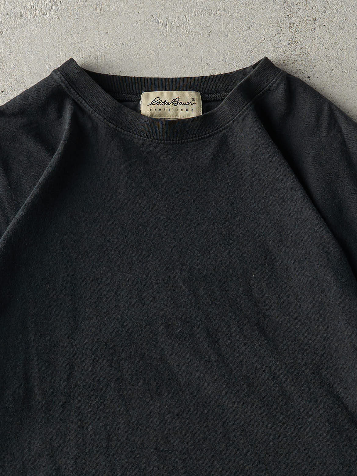 Vintage Y2K Black Eddie Bauer Blank Tee (L)