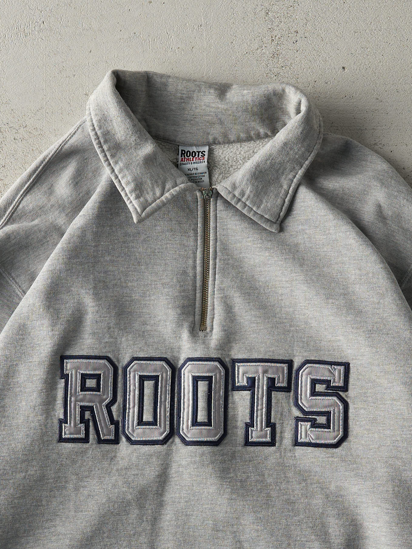 Vintage Y2K Grey Roots Quarter Zip Sweatshirt (L/XL)