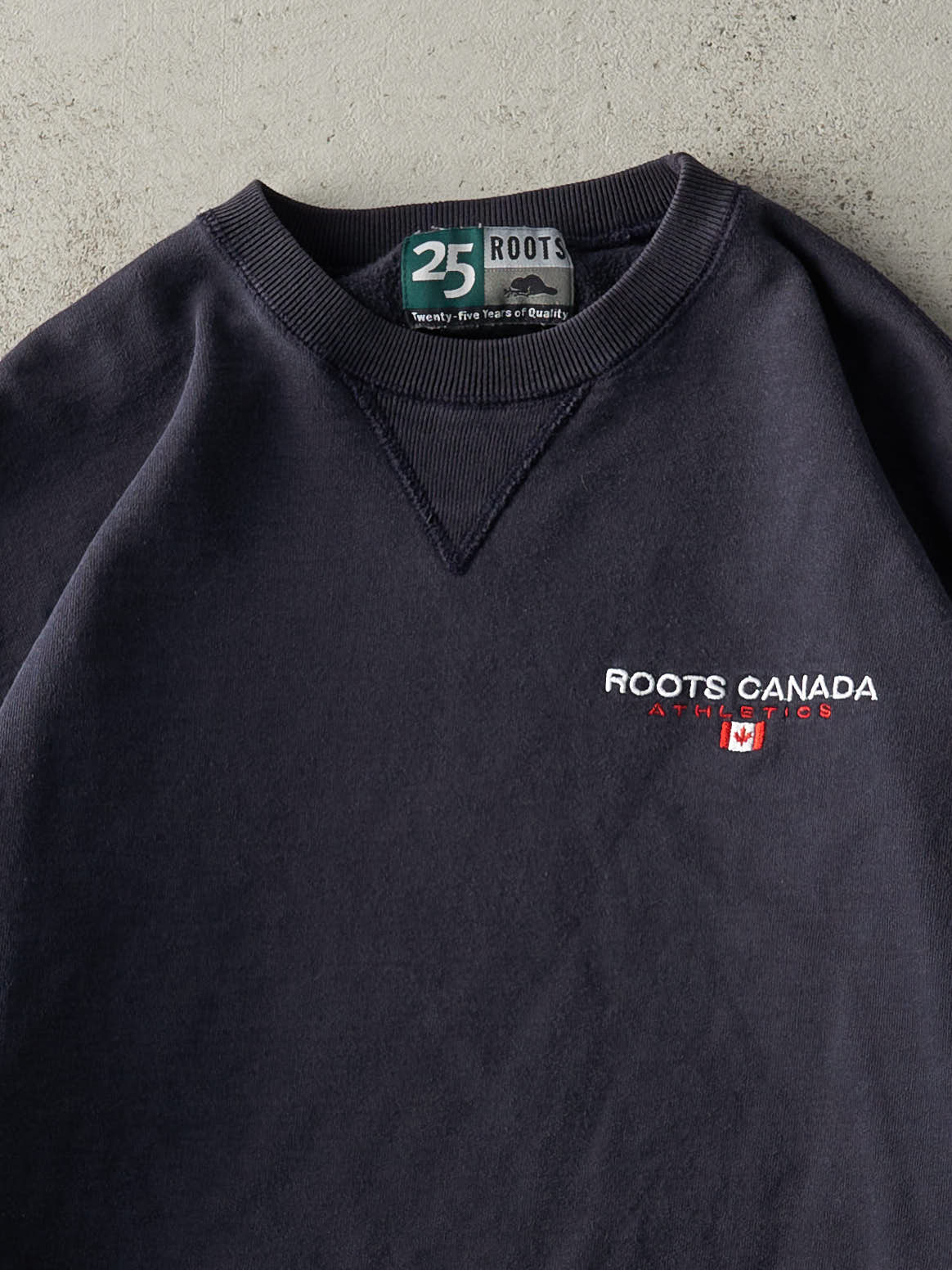 Vintage 90s Navy Blue Roots Crewneck (L)