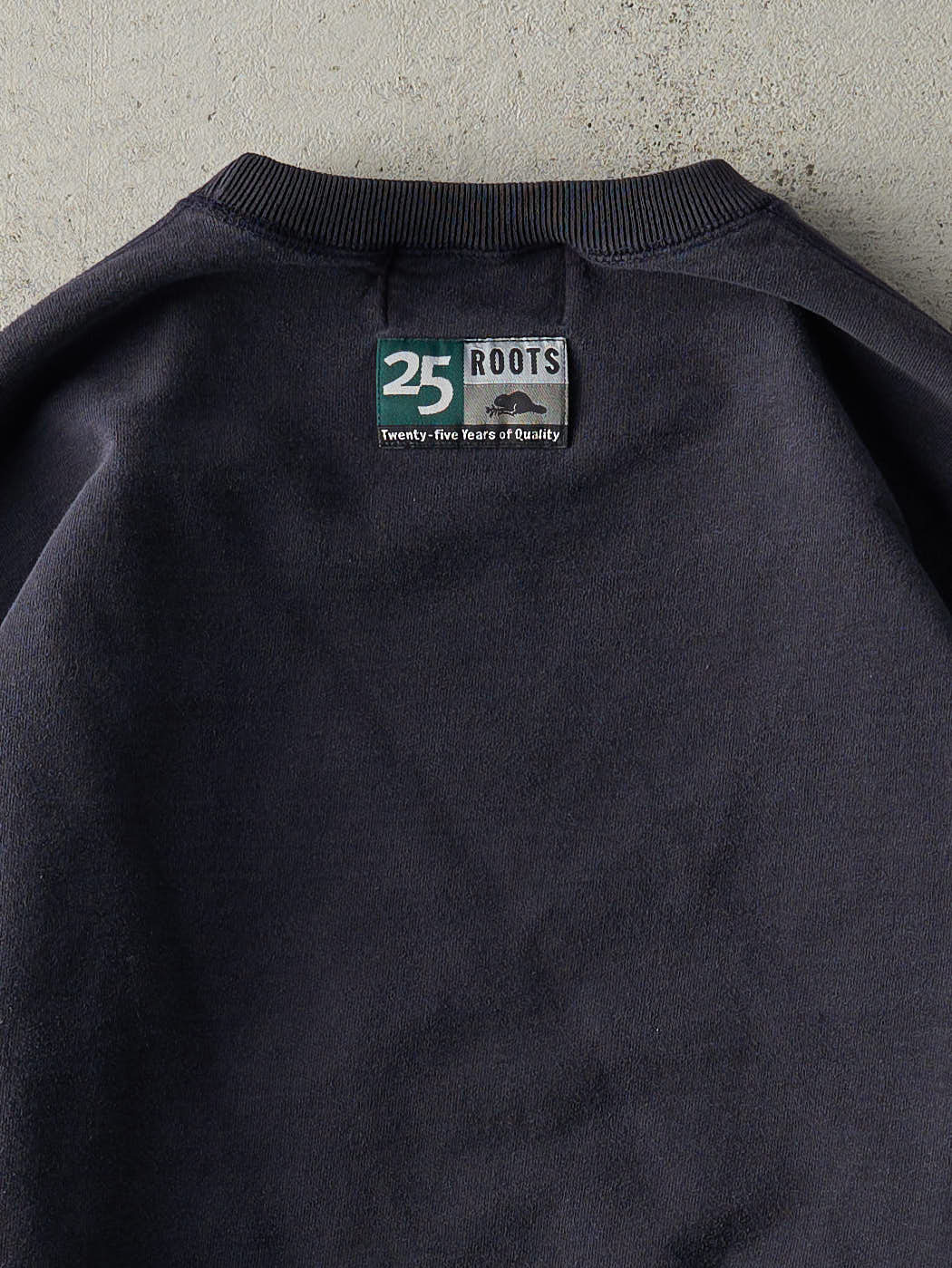 Vintage 90s Navy Blue Roots Crewneck (L)