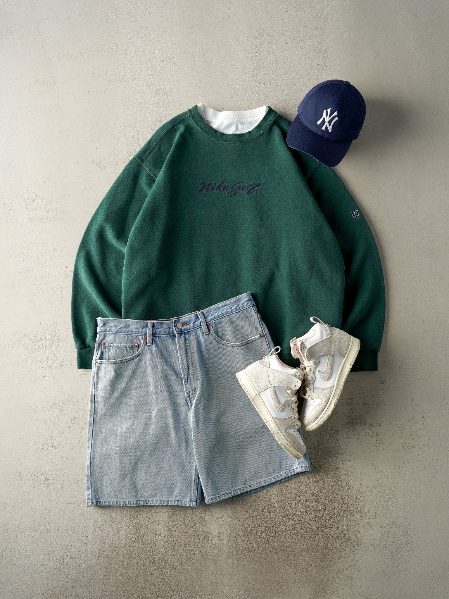 Vintage Y2K Forest Green Embroidered Nike Golf Crewneck (XL)