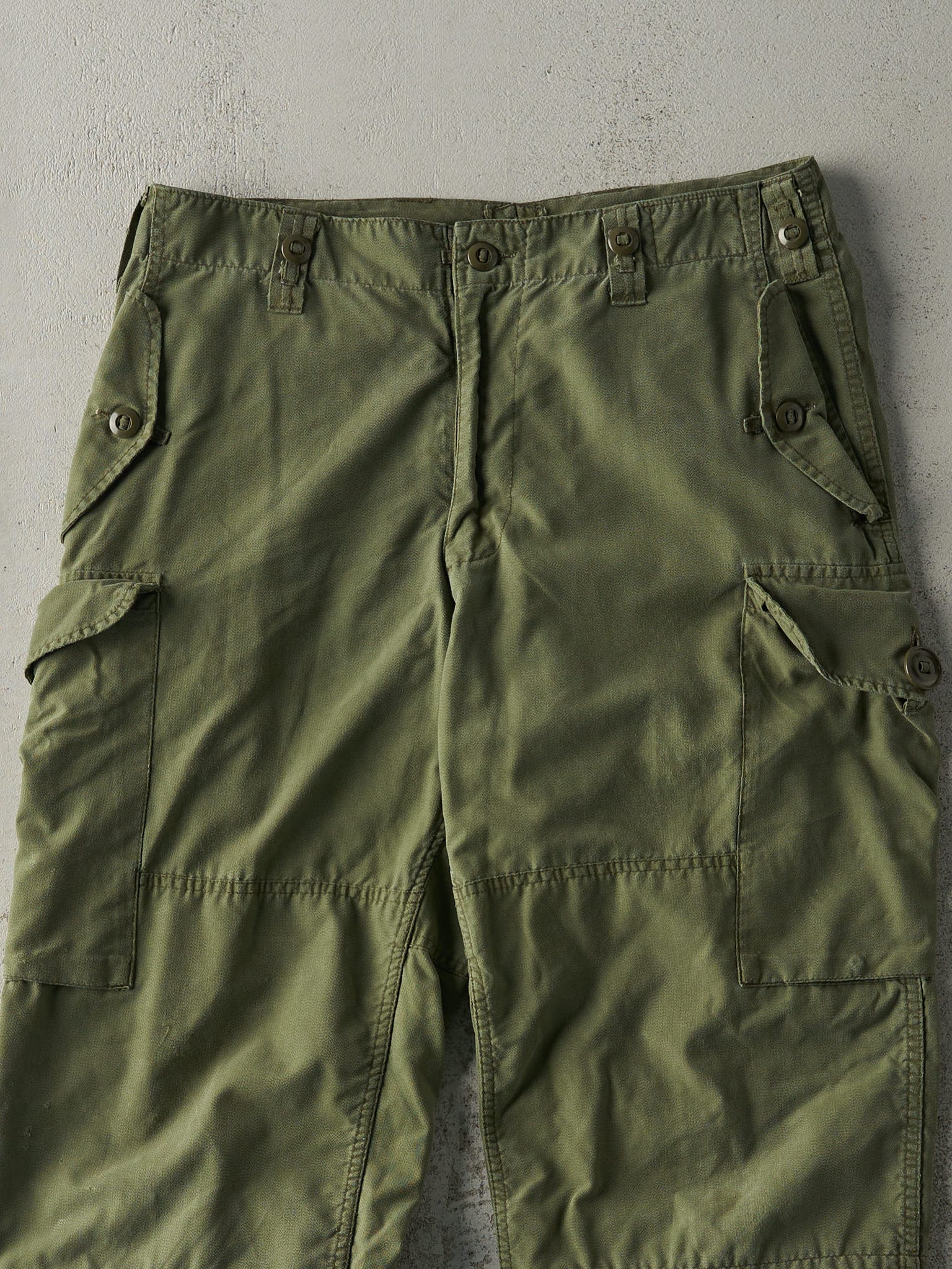 Vintage 90s Army Green Military Parachute Pants (34x26.5)