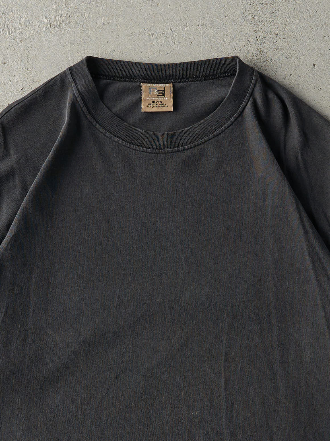 Vintage 90s Faded Black Blank Tee (L)