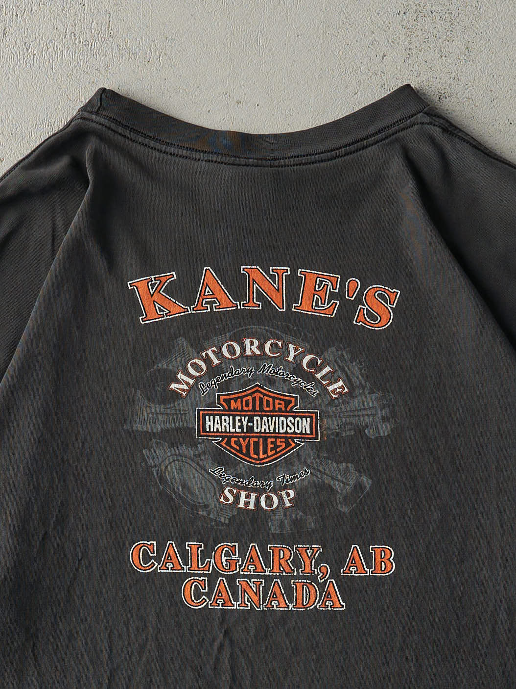 Vintage 01' Faded Black Calgary Alberta Harley Davidson Tee (L)