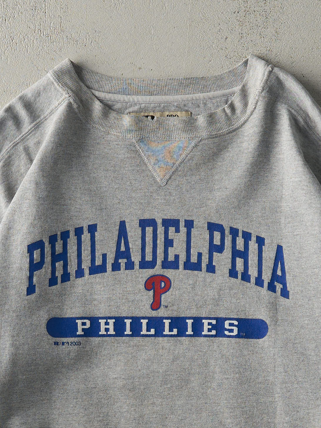 Vintage 03' Grey Philadelphia Phillies Russell Athletics Crewneck (XXL)