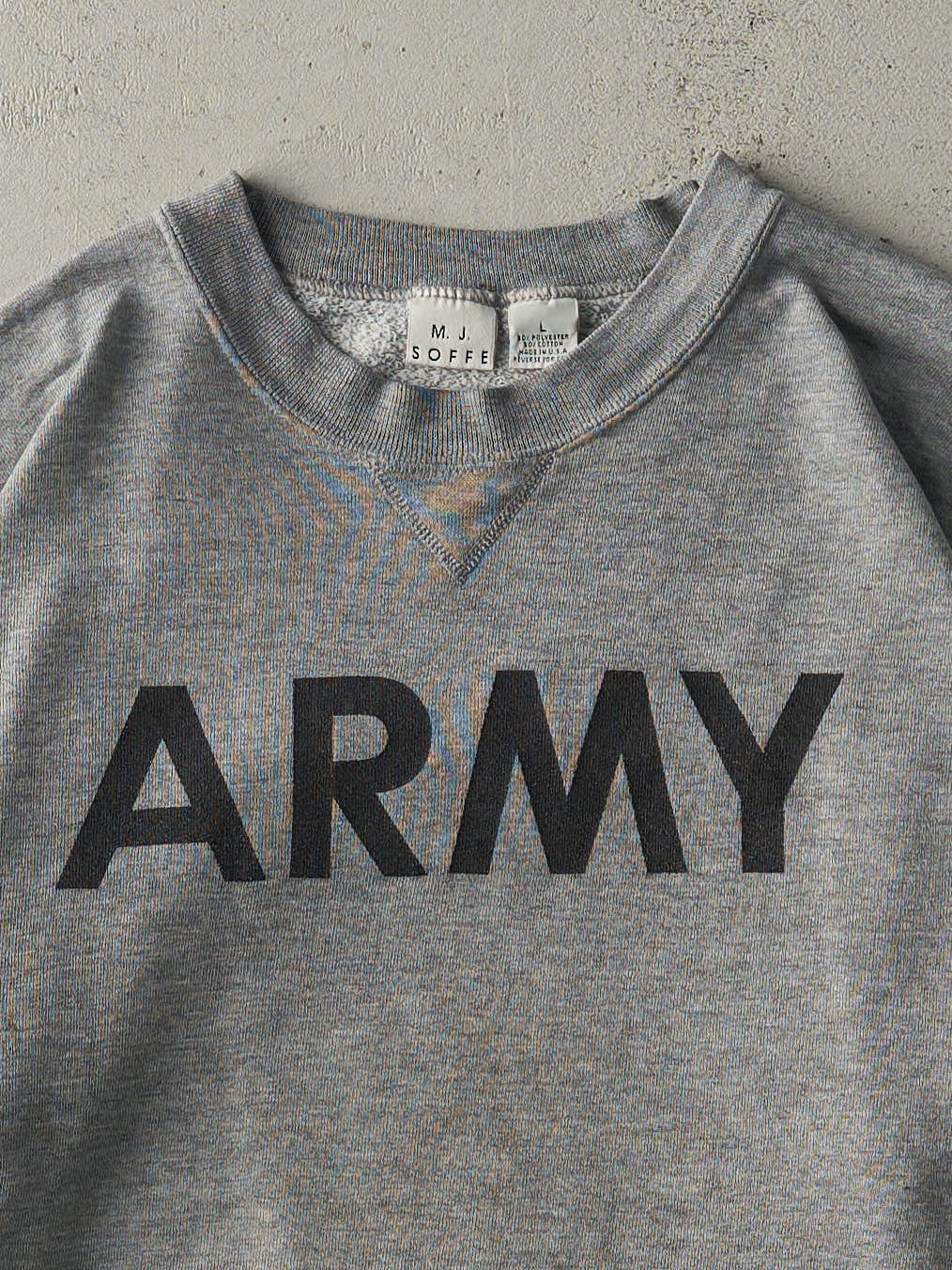 Vintage Y2K Grey US Army Crewneck (L)