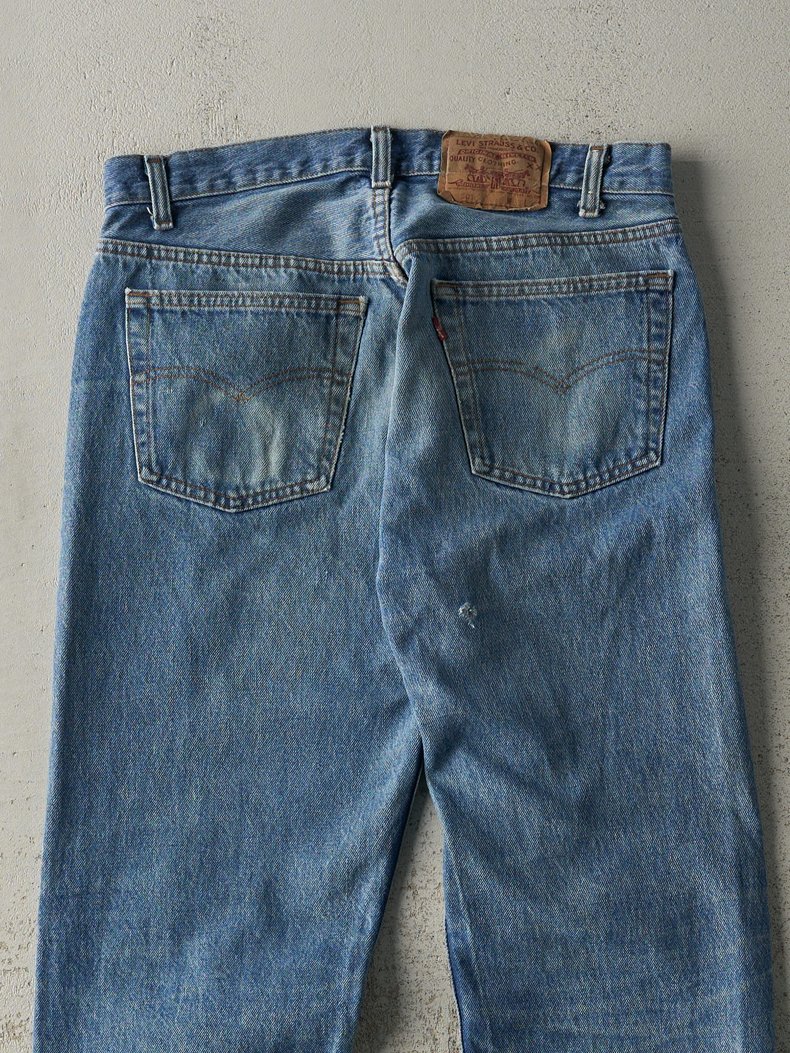 Vintage 80s Mid Wash Levi's 501 Jeans (32x31)