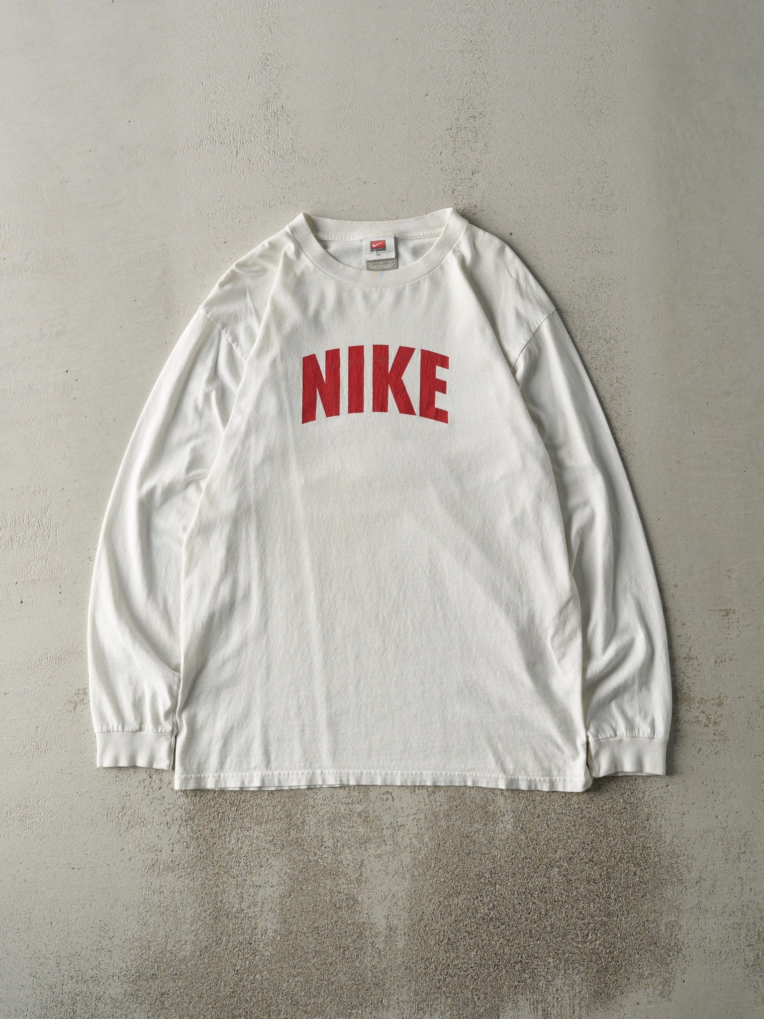 Vintage Y2K White Nike Long Sleeve (M)
