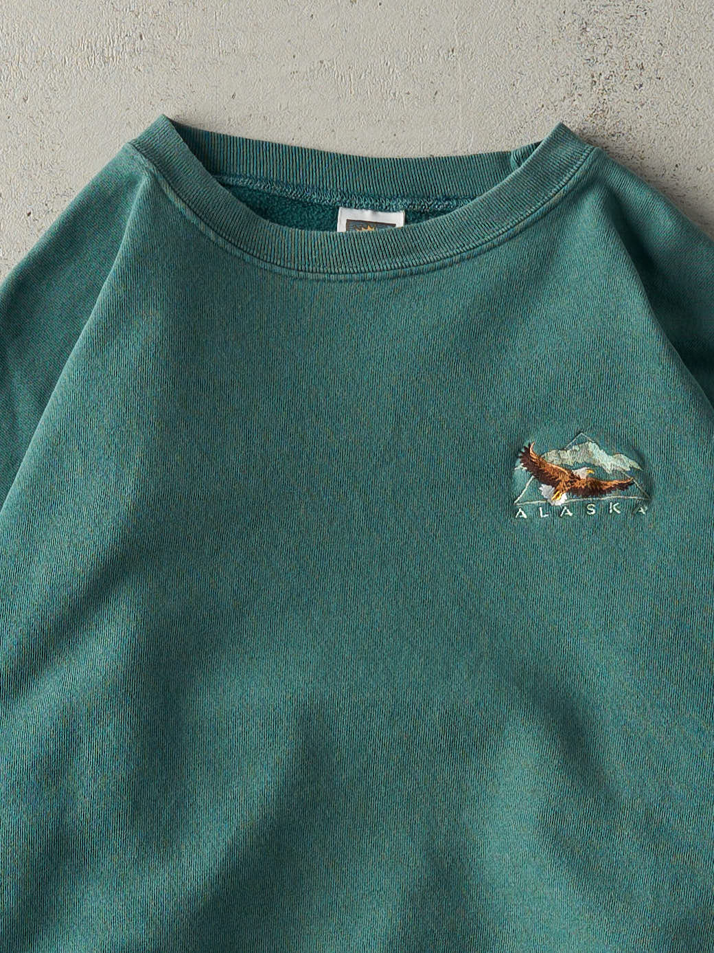 Vintage 90s Washed Green Alaska Embroidered Crewneck (L)