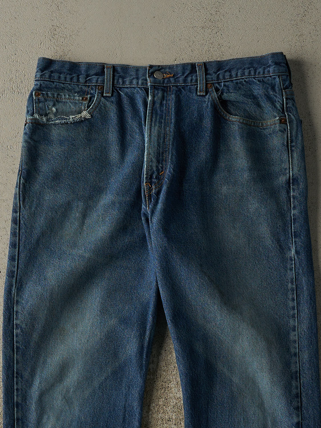 Vintage 90s Dark Wash Levi's 505 Jeans (35x30)