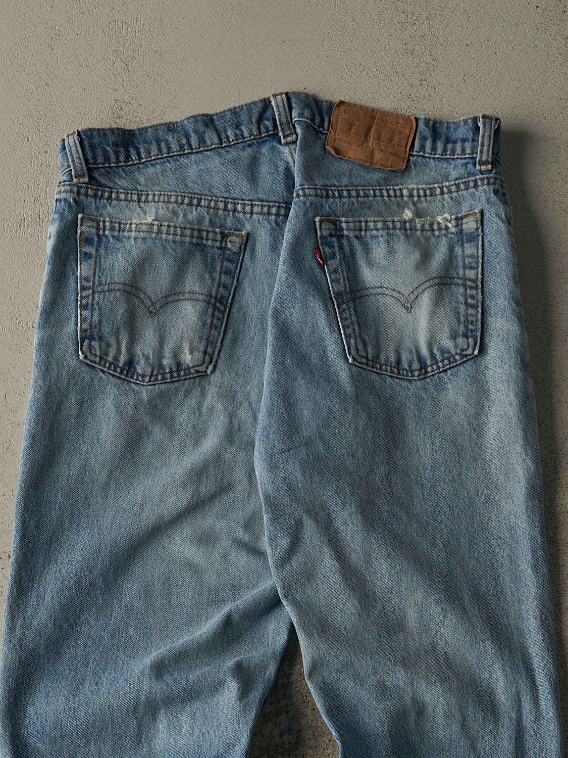 Vintage 90s Light Wash Levi's 505 Jeans (34x27.5)