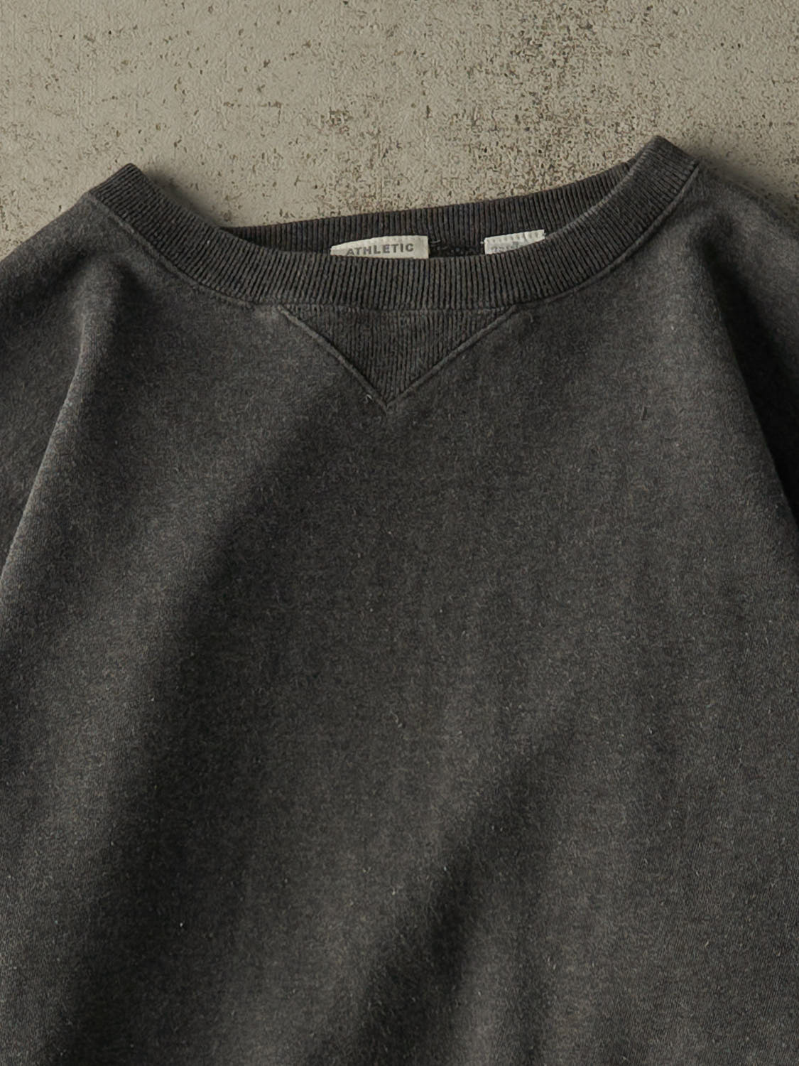 Vintage Y2K Charcoal Grey Gap Blank Crewneck (S/M)