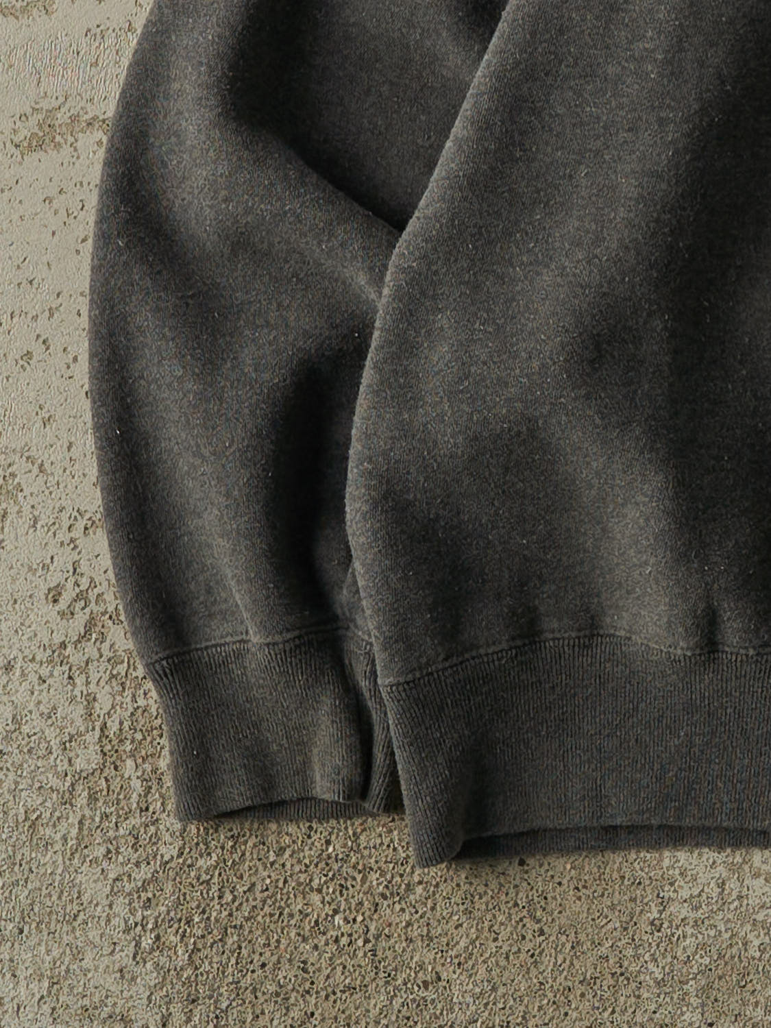Vintage Y2K Charcoal Grey Gap Blank Crewneck (S/M)