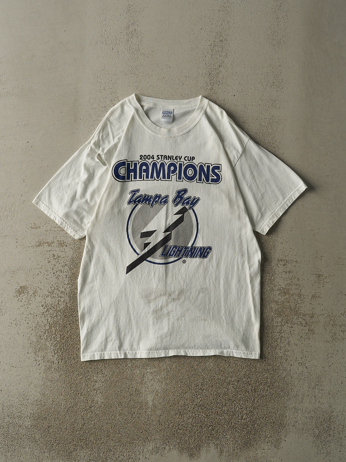 Vintage 04' White Tampa Bay Lightning Stanley Cup Champions Tee (L/XL)