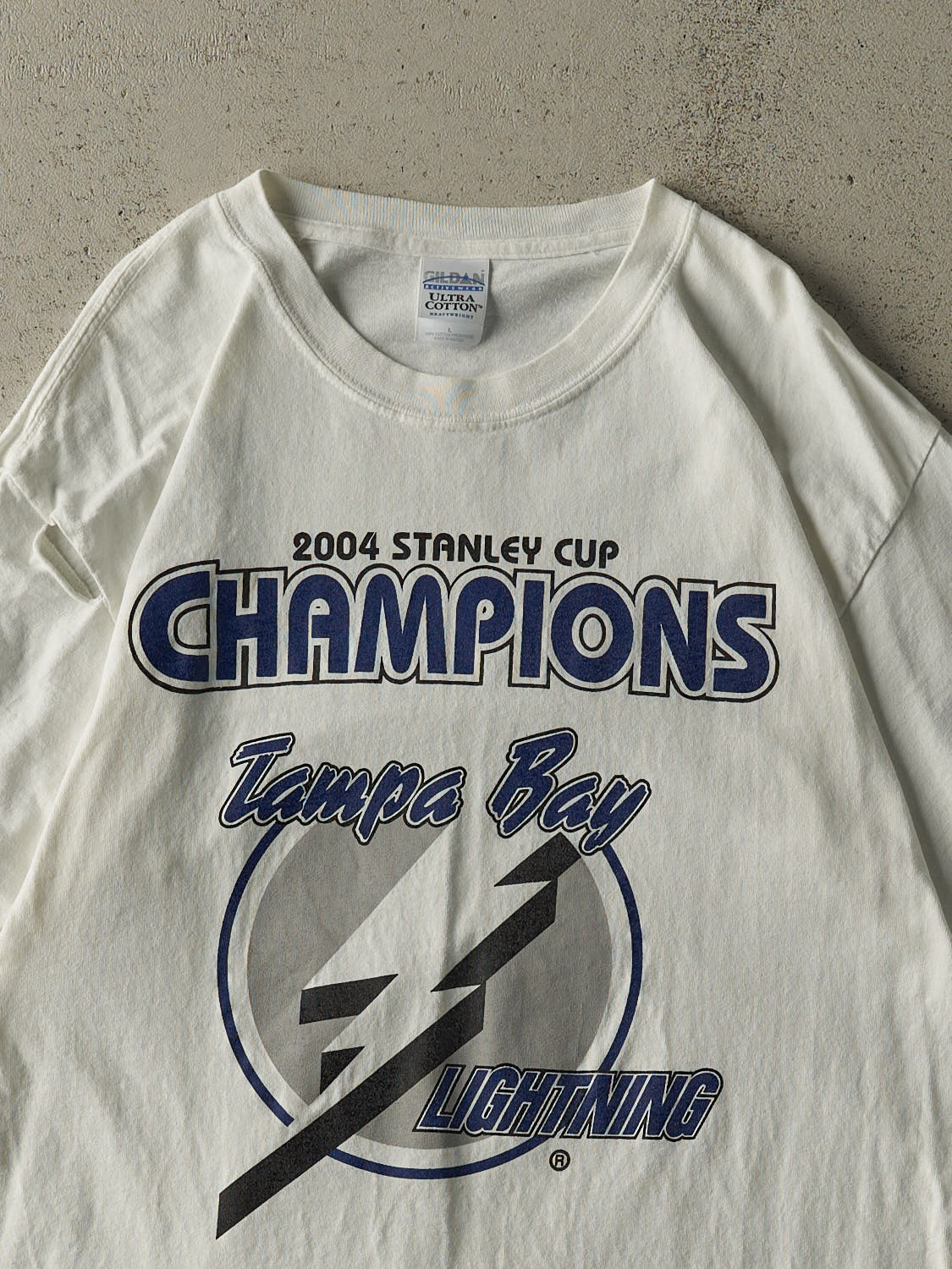 Vintage 04' White Tampa Bay Lightning Stanley Cup Champions Tee (L/XL)
