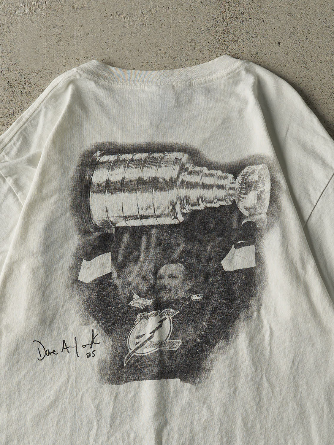 Vintage 04' White Tampa Bay Lightning Stanley Cup Champions Tee (L/XL)