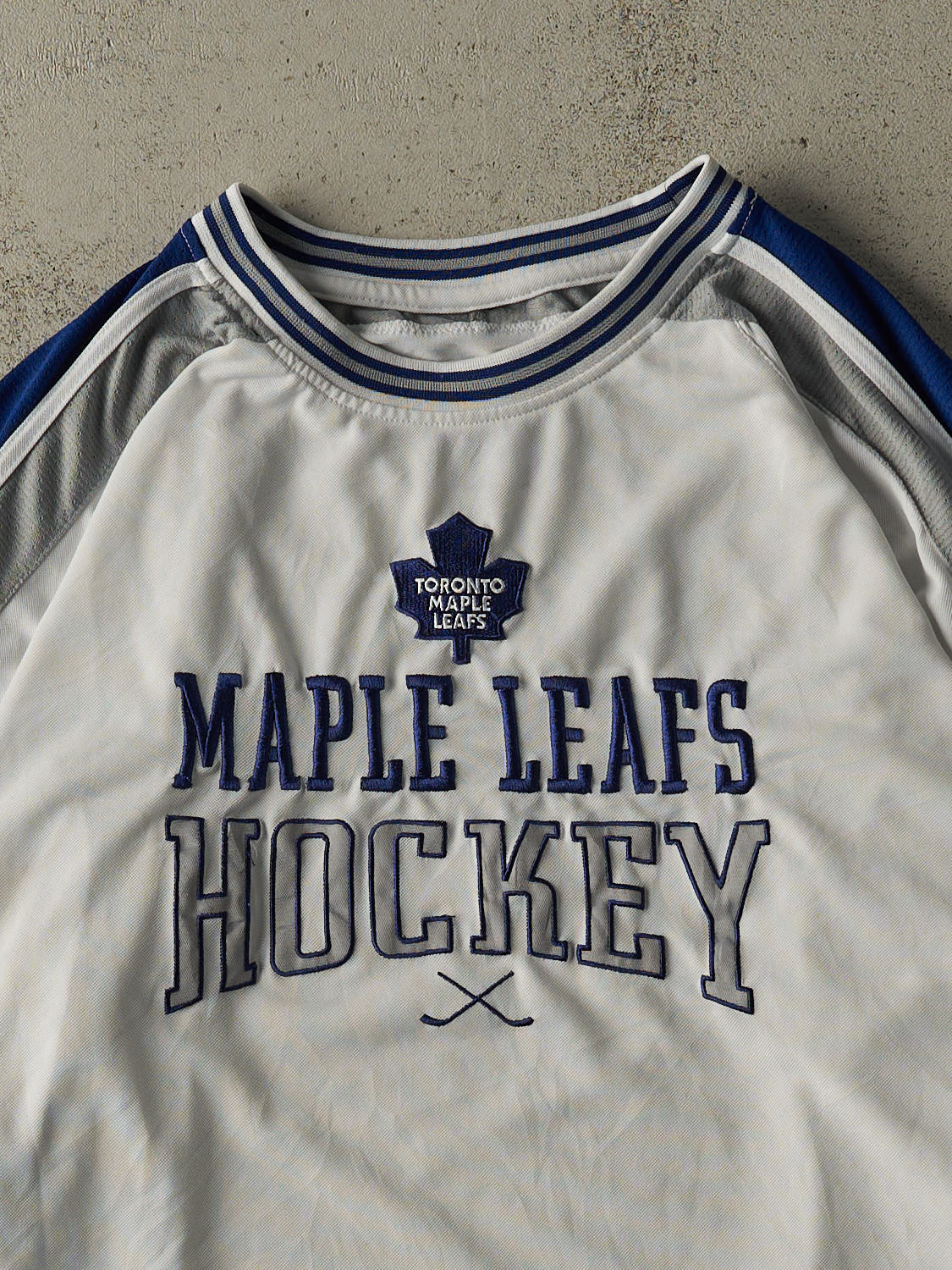 Vintage 90s White Toronto Maple Leafs Embroidered Jersey (XL/XXL)