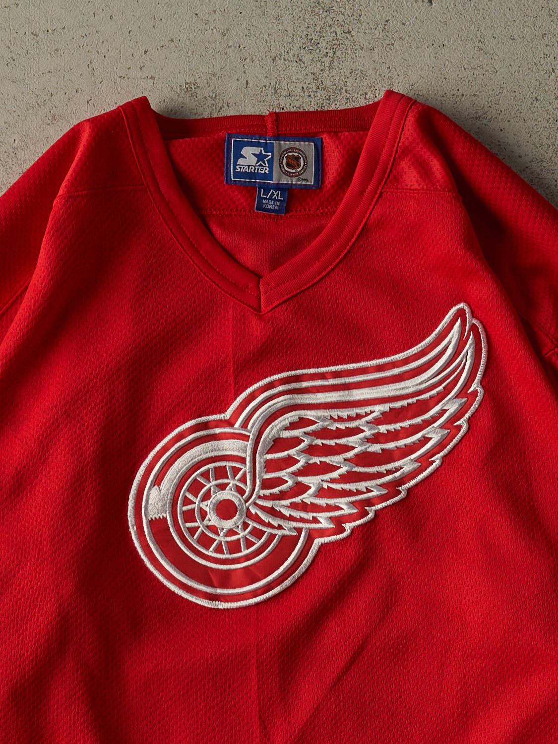 Vintage 90s Red Detroit Red Wings Embroidered Hockey Jersey (L/XL)