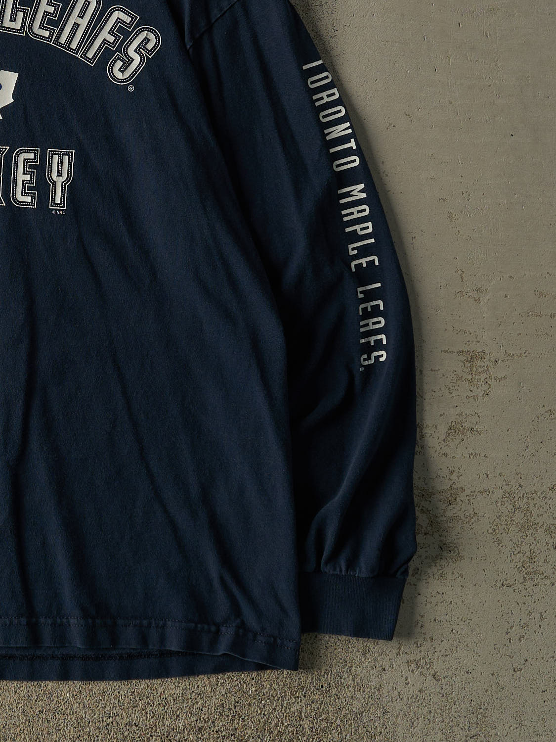 Vintage Y2K Navy Blue Toronto Maple Leafs Long Sleeve (M/L)