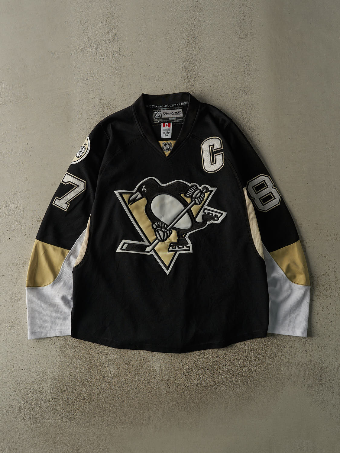 Vintage Y2K Black Pittsburgh Penguins Sidney Crosby Hockey Jersey (XXL)