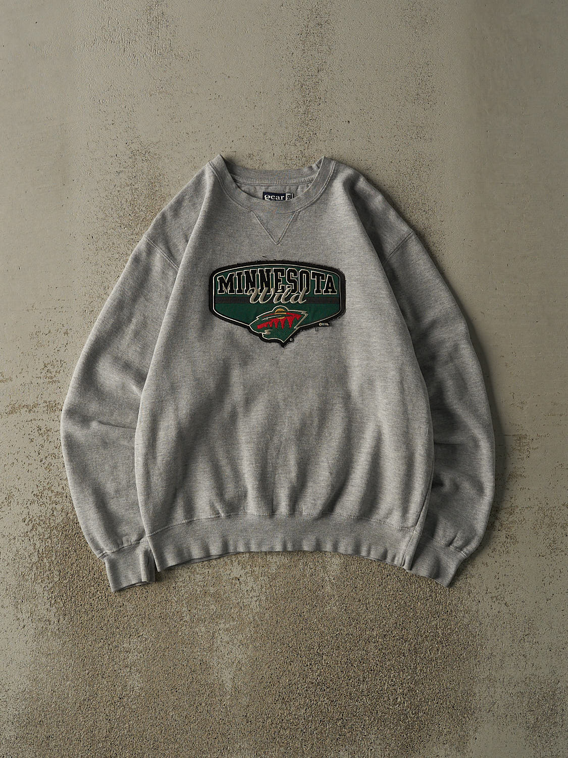 Vintage Y2K Grey Minnesota Wild Embroidered Crewneck (M)