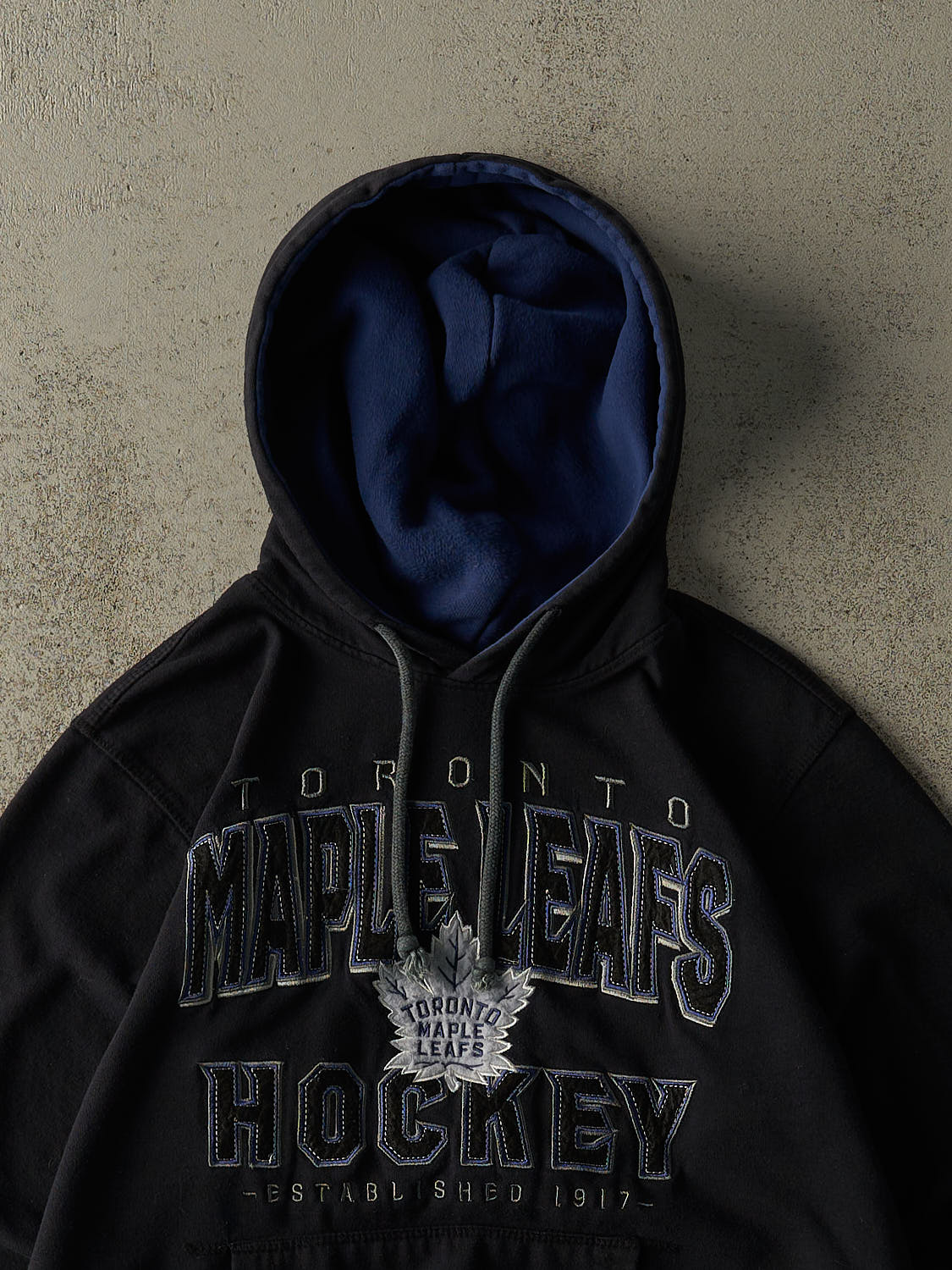 Vintage Y2K Faded Black Toronto Maple Leafs Embroidered Hoodie (M/L)