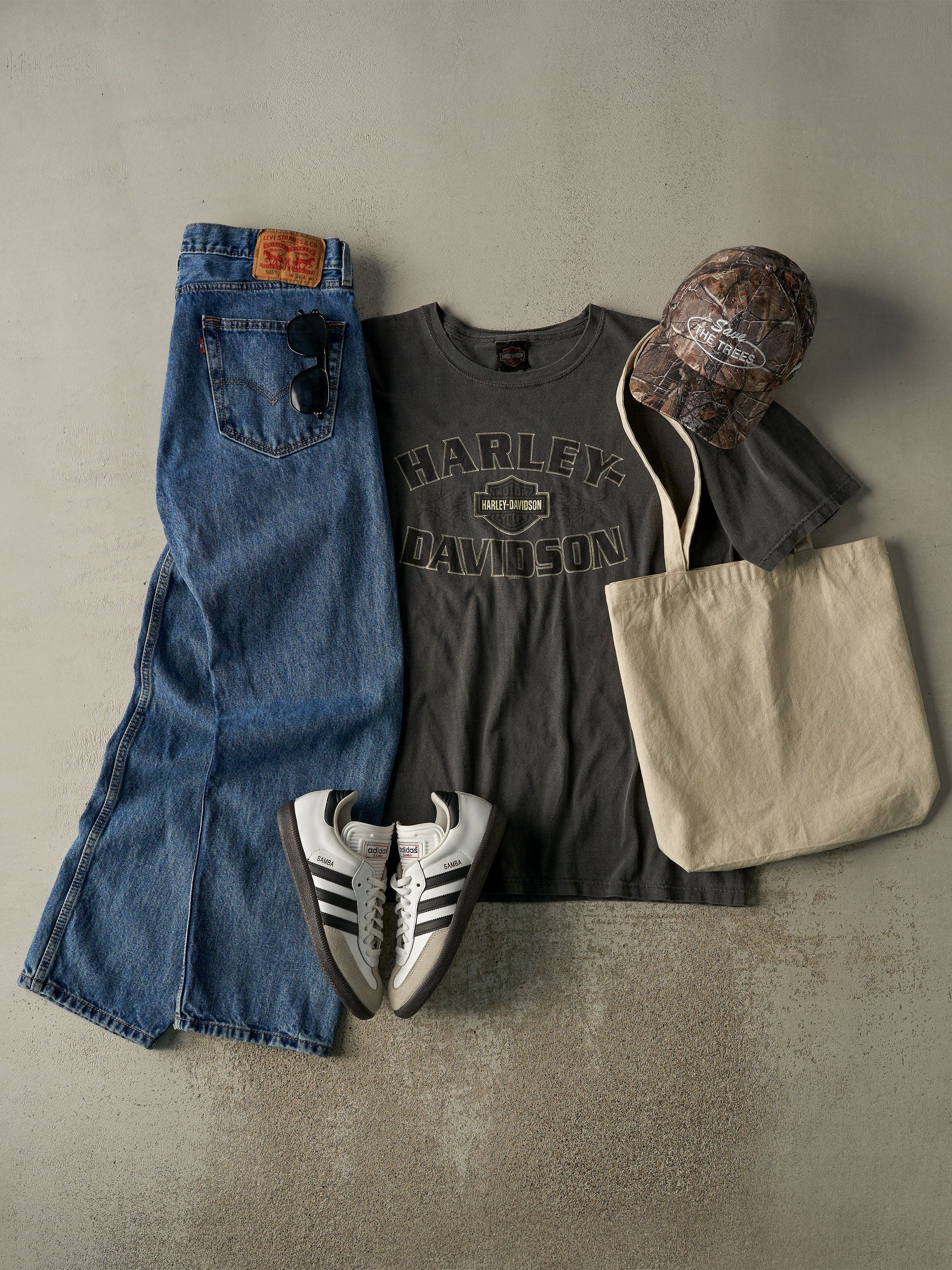 Vintage Y2K Mid Wash Levi's 505 Jeans (34x30)