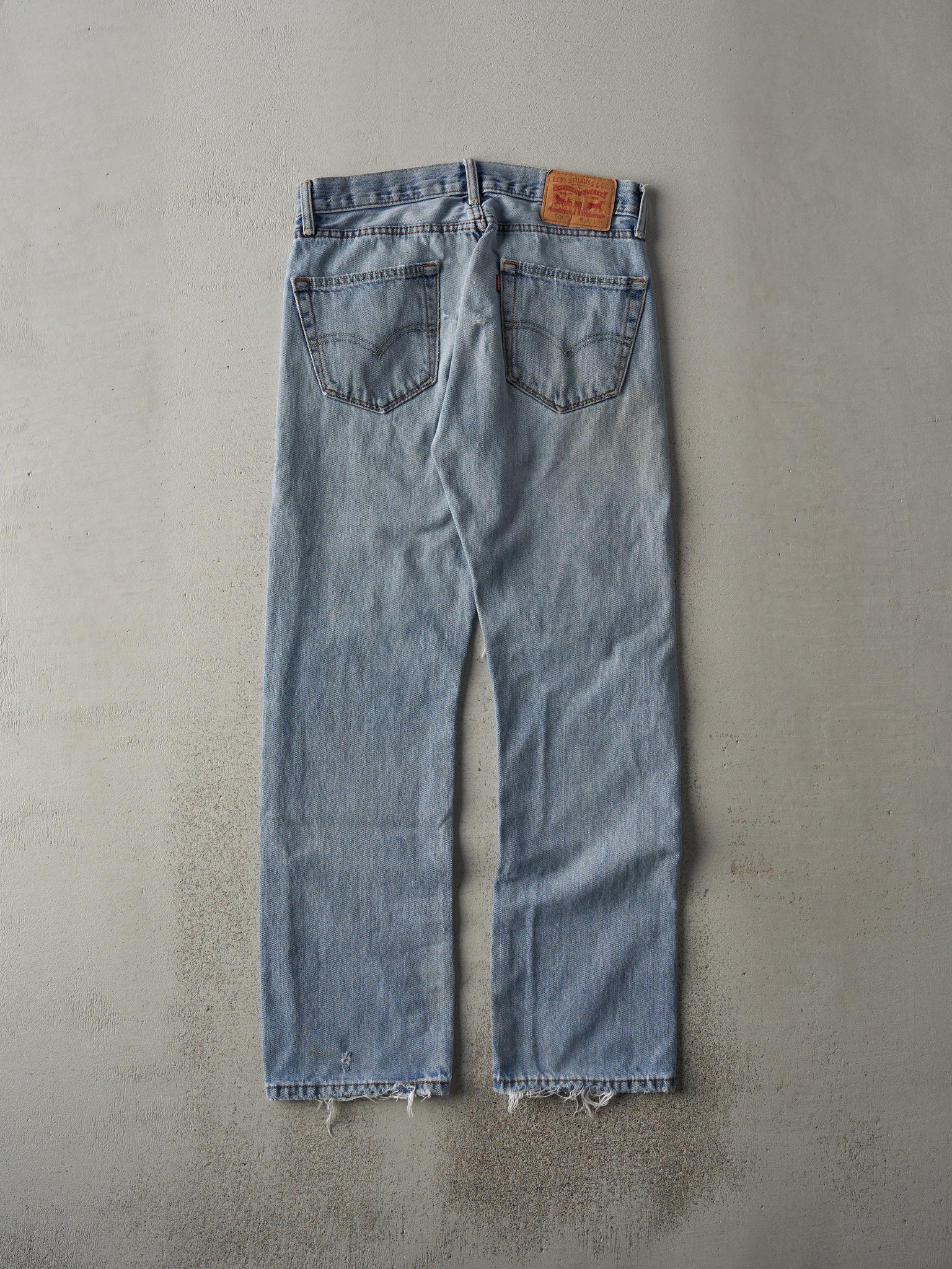 Vintage Y2K Light Wash Levi's 505 Jeans (30x29.5)