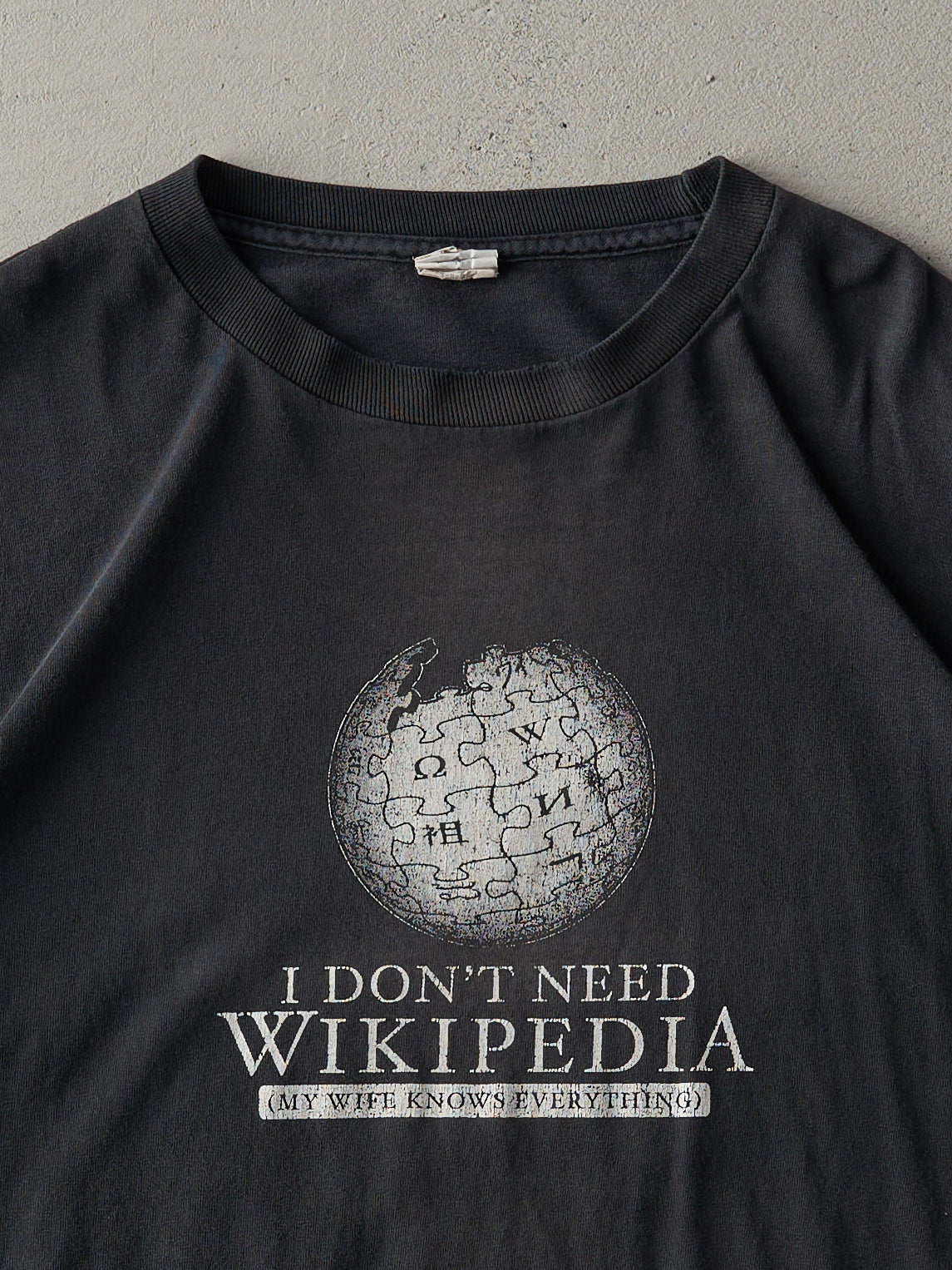 Vintage Y2K Black "I Don't Need Wikipedia" Tee (M)