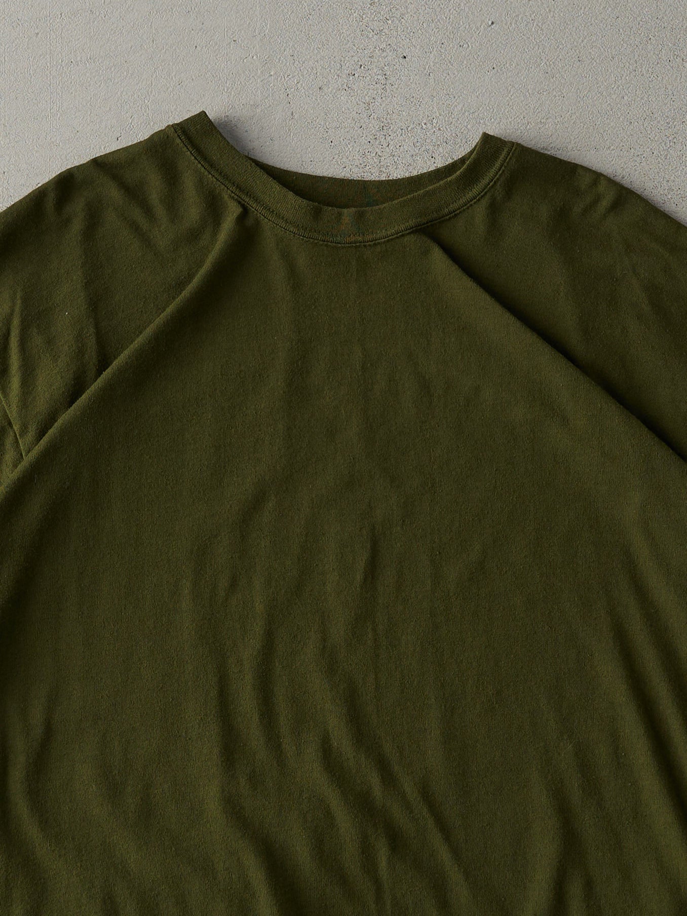 Vintage 90s Army Green Blank Tee (M/L)