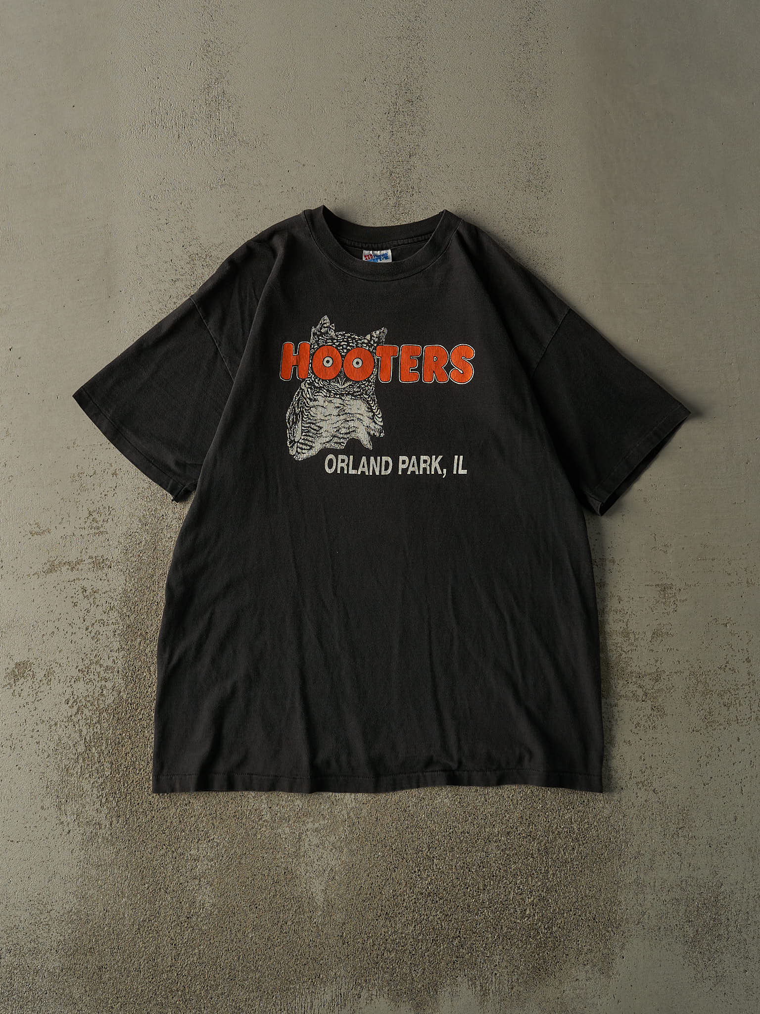 Vintage 90s Faded Black Hooters Orland Park, Il Single Stitch Tee (XL)