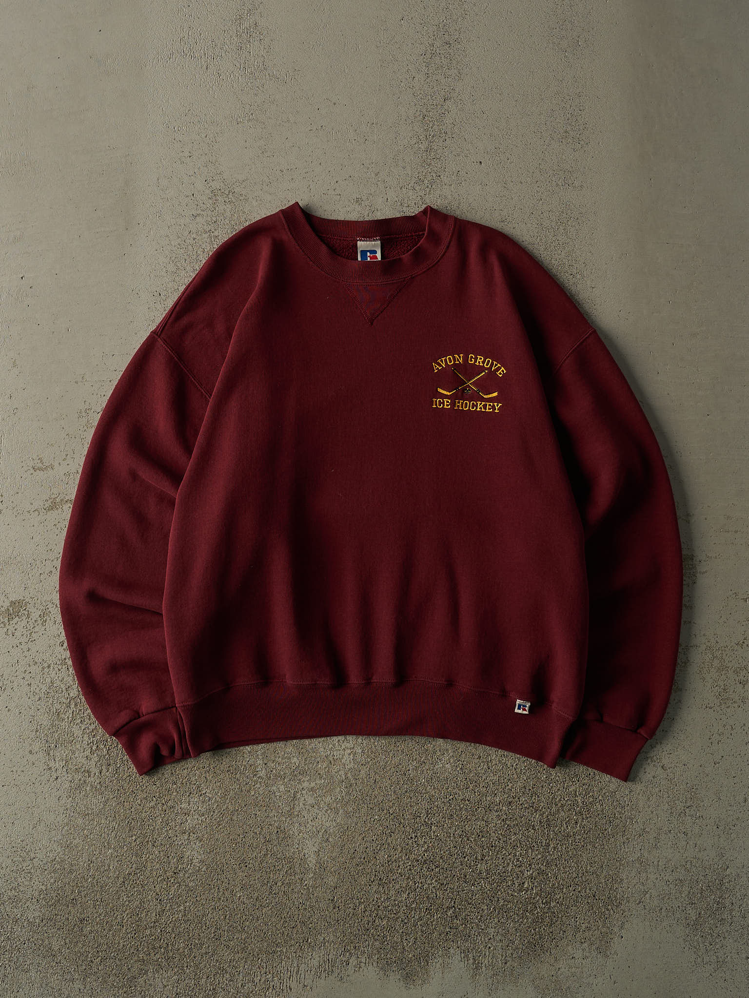 Vintage 90s Burgundy Avon Grove Ice Hockey Embroidered Russell Athletic Crewneck (L/XL)