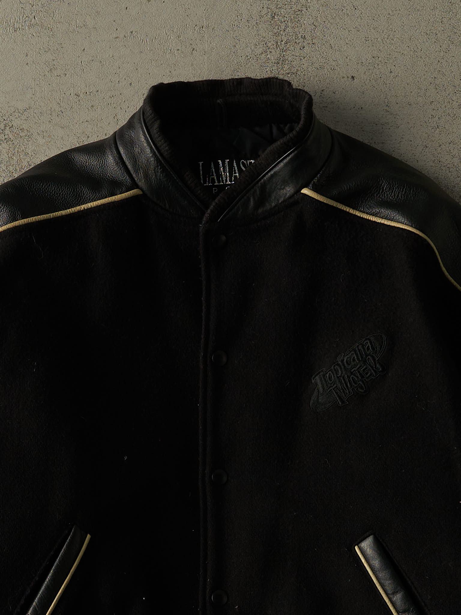 Vintage Y2K Black Embroidered Button Up Jacket (L/XL)