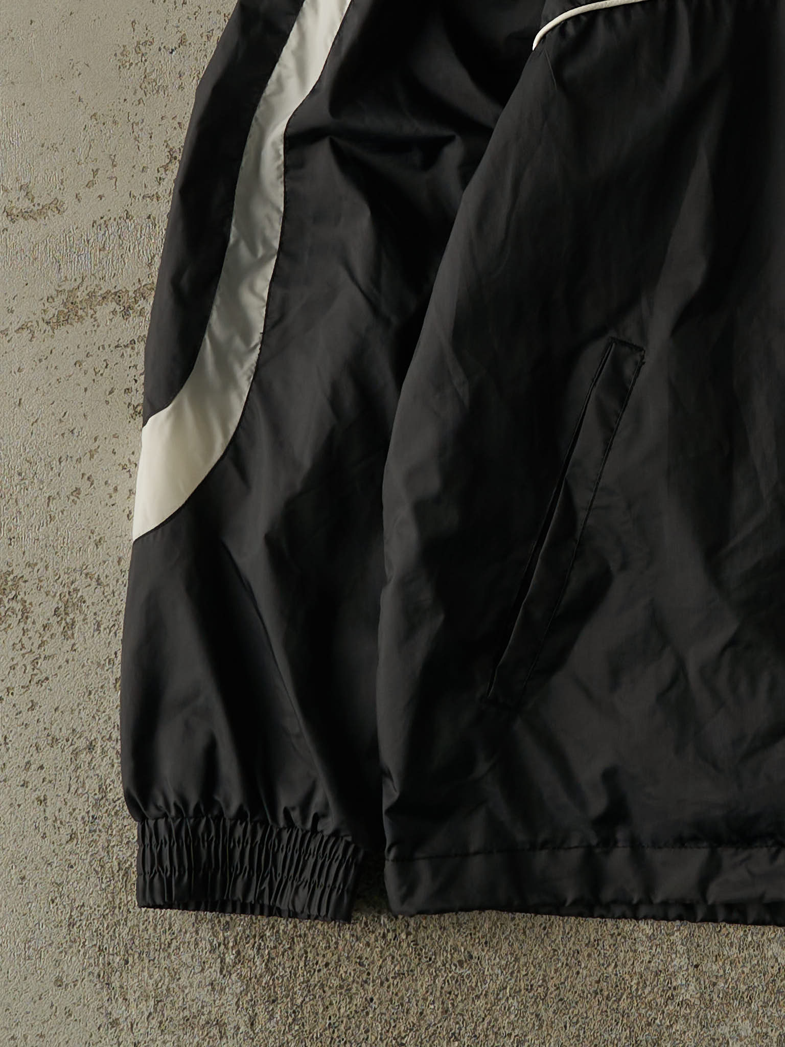 Vintage Y2K Black Umbro Windbreaker Track Jacket (L/XL)