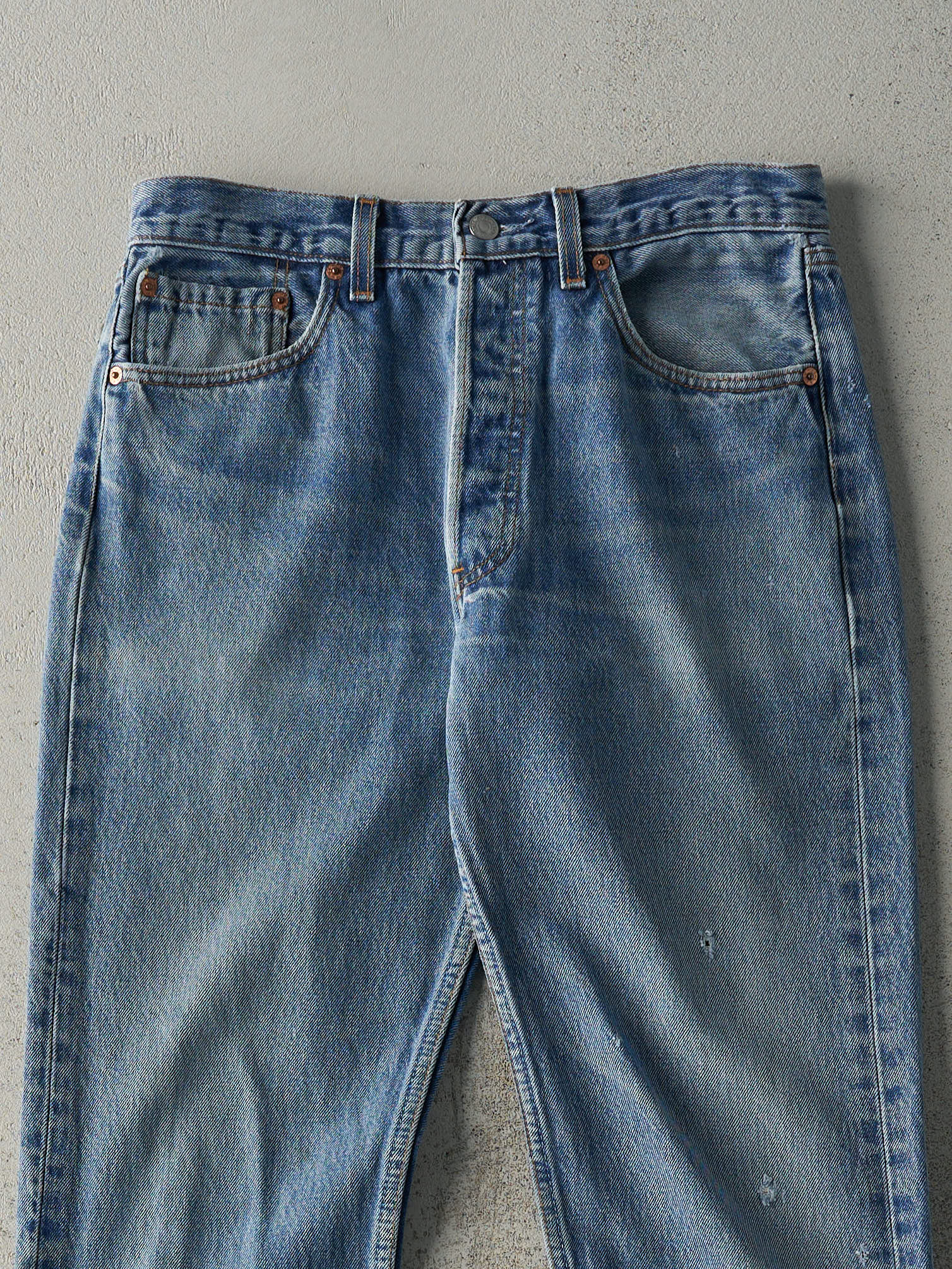 Vintage 90s Light Wash Levi's 501 Jeans (31x31.5)