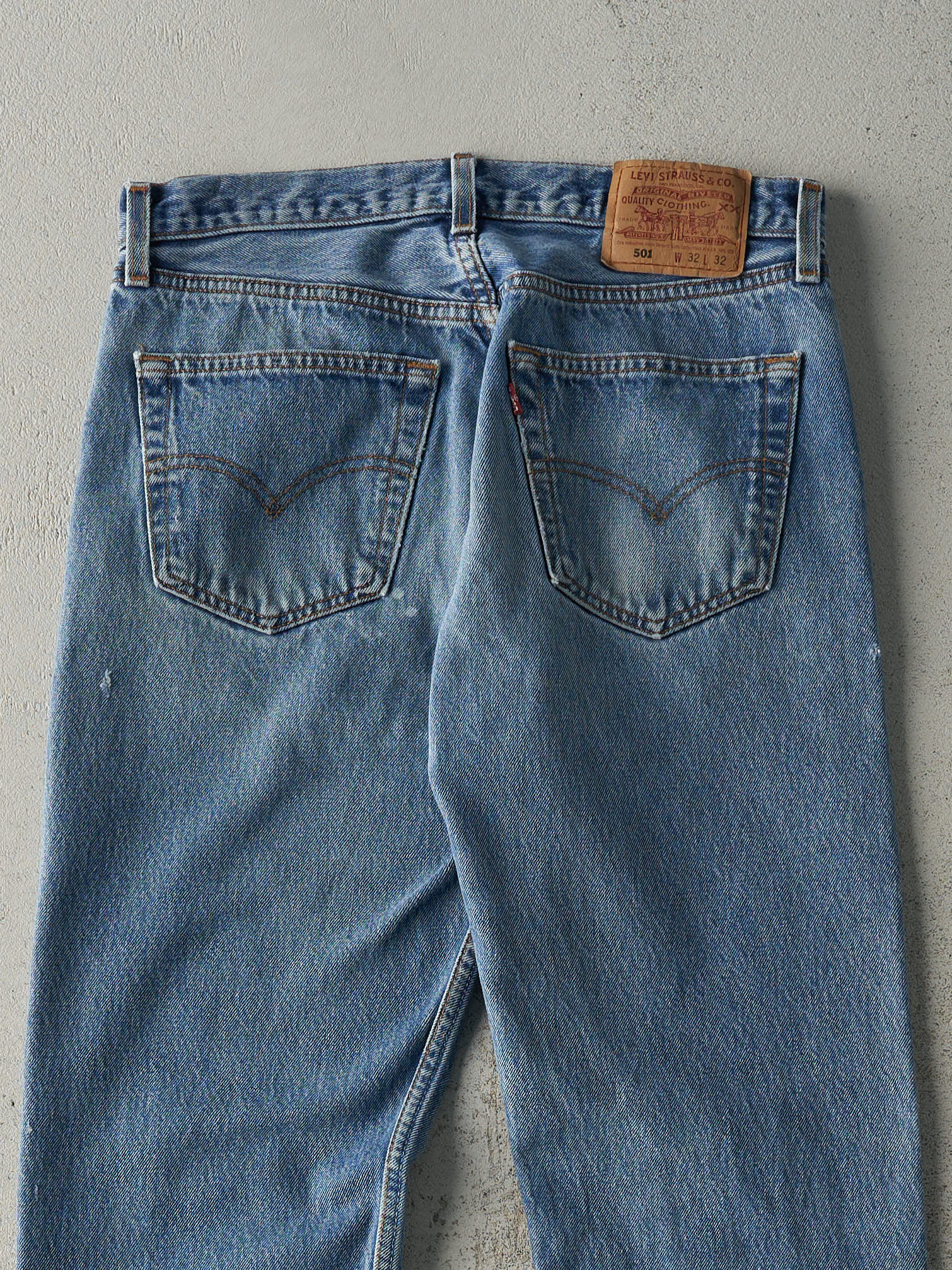 Vintage 90s Light Wash Levi's 501 Jeans (31x31.5)